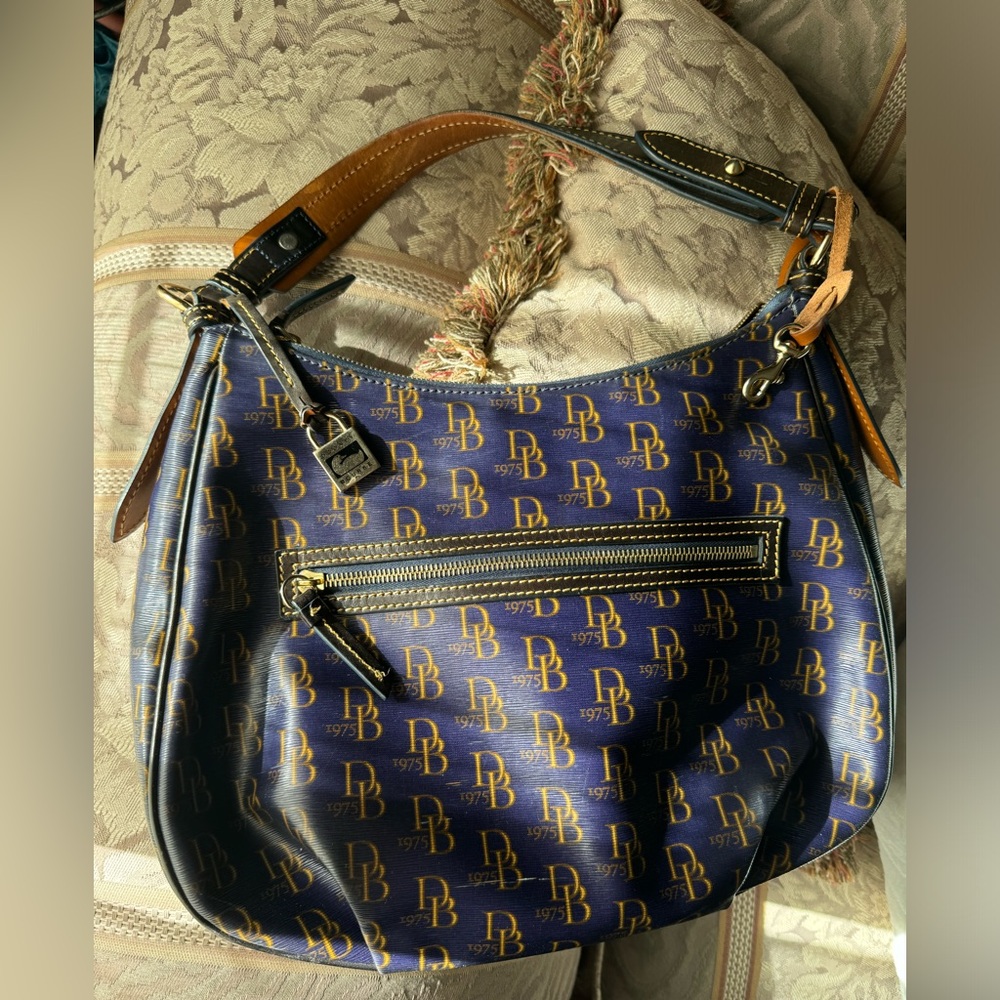 Dooney And Bourke Bag